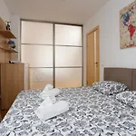 Lovely 2 Bedroom Apartment Near Old Town